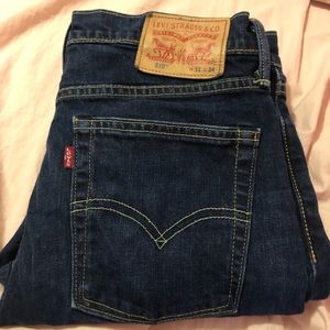 Men’s Dark blue Levi’s jeans